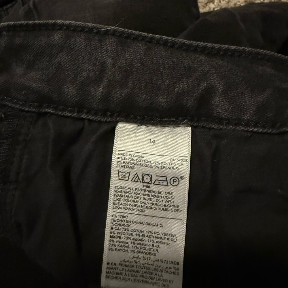 Old Navy Jeans - Picture 4 of 4